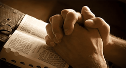mani in preghiera